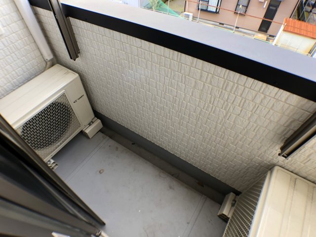 バルコニー　風通しの良いバルコニー