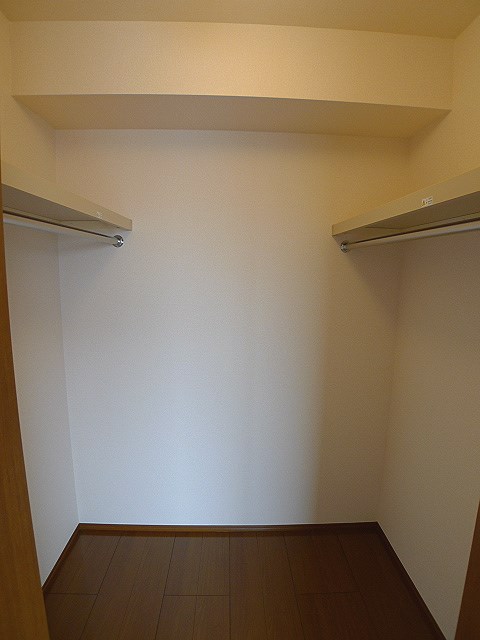 収納　ウォークインクローゼット