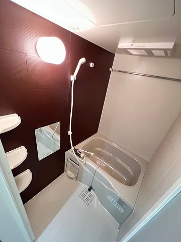 バス・シャワールーム　ゆったり過ごせるお風呂です