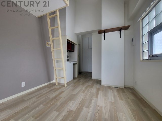 居室・リビング　ロフト付き6.5帖の洋室です♪