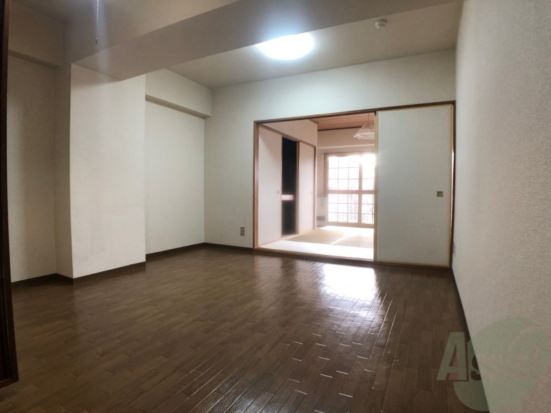 居室・リビング　広くてキレイなお部屋が広がっていて、充実した生活が送れそう。