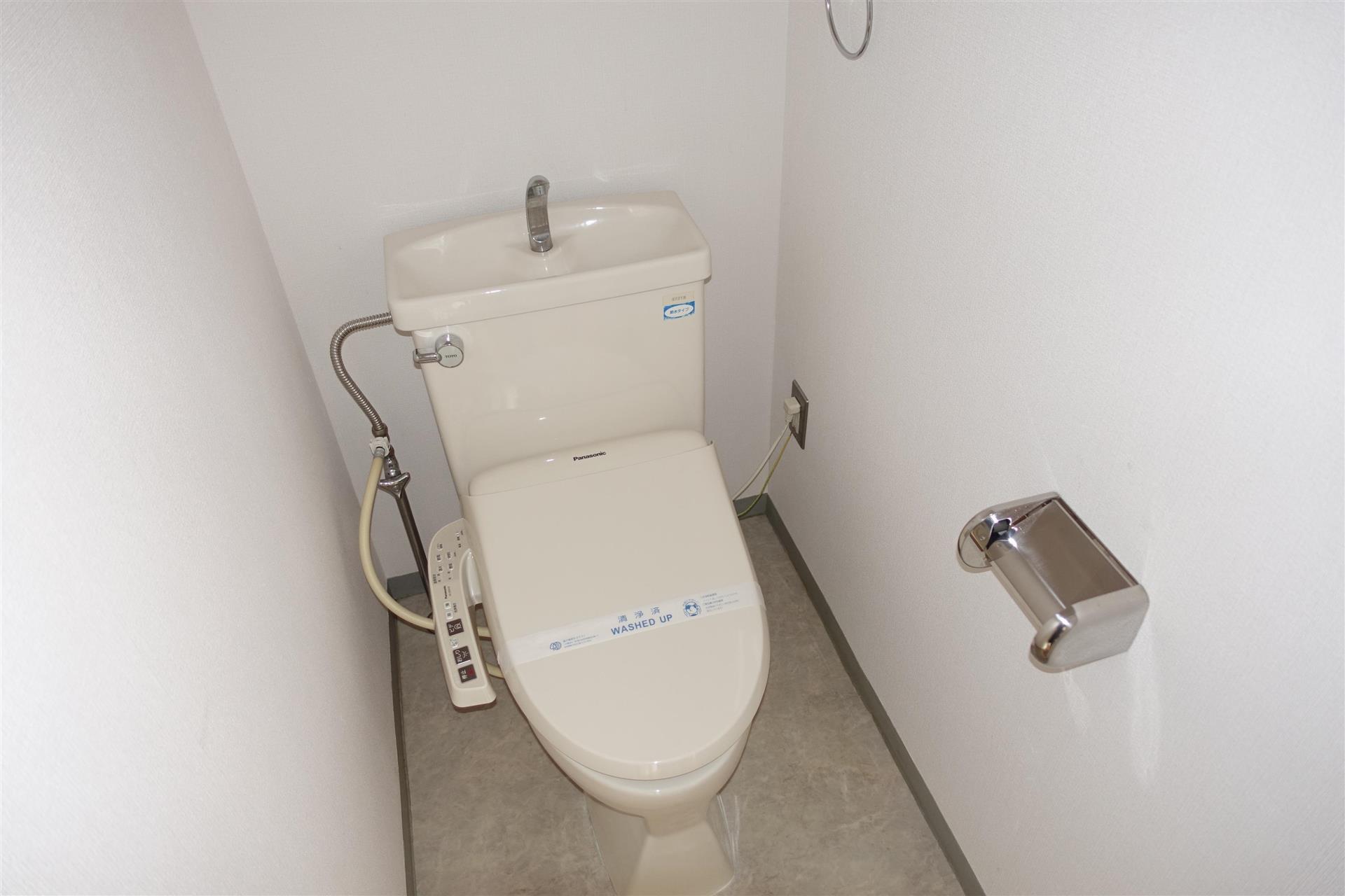 トイレ　ウォシュレット付き洋式トイレ♪