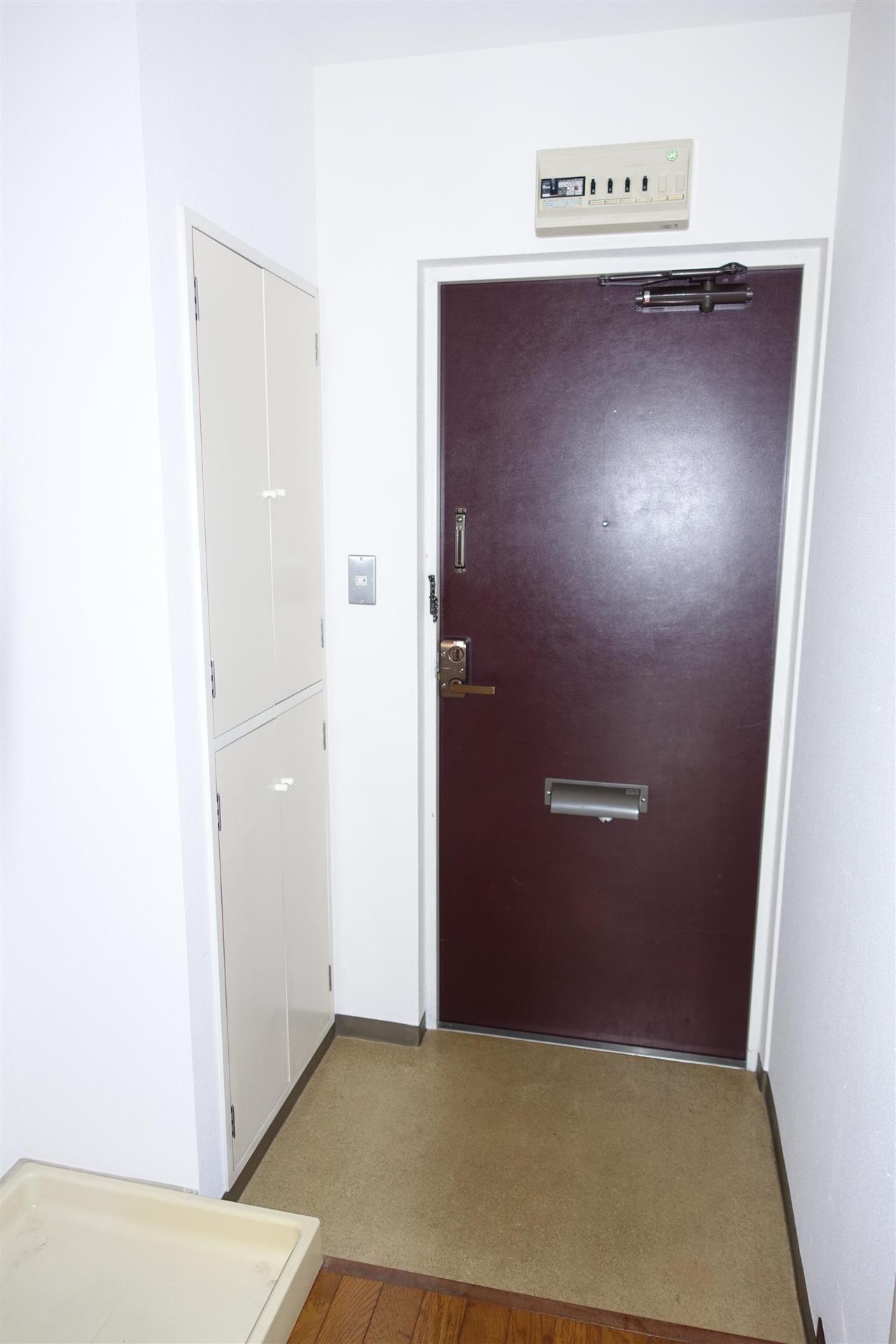 玄関　シューズボックス付きの玄関♪