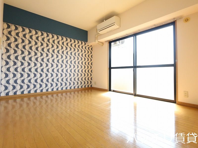 バルコニー　別号室タイプの為、現状を優先致します。