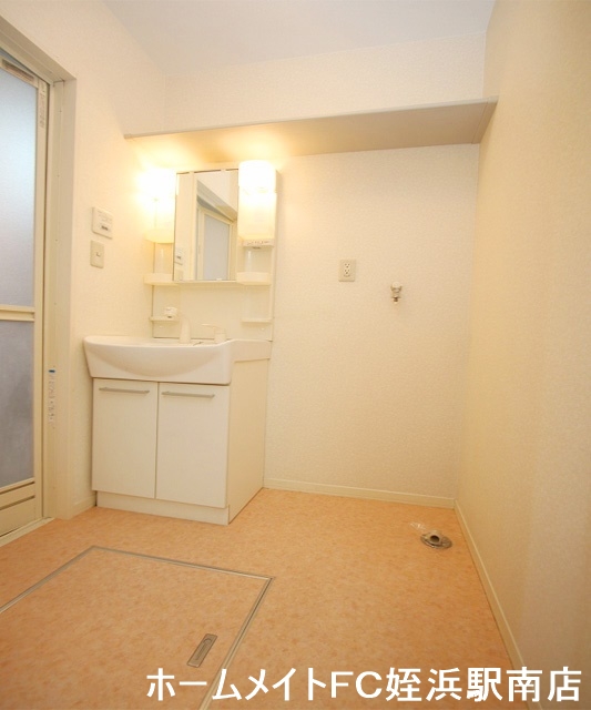 洗面設備　★洗面脱衣所も広々ですね♪★参考写真