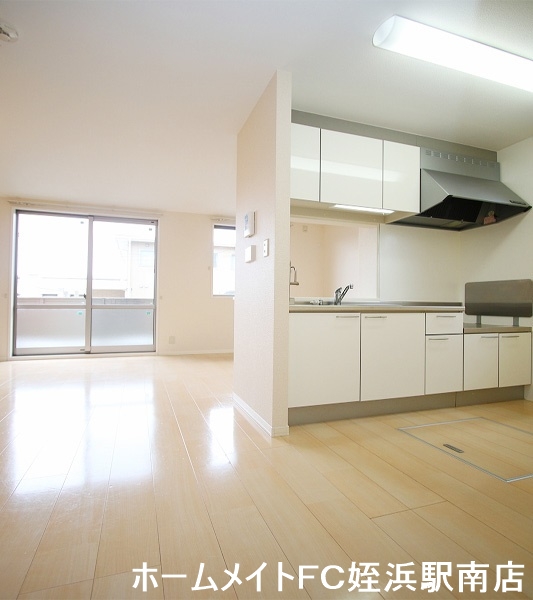 居室・リビング　★築浅、人気の間取り♪お早めに♪★参考写真