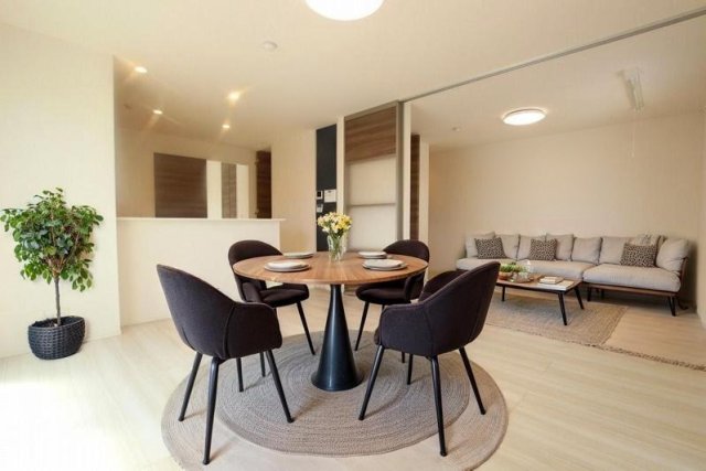 居室・リビング　ＣＧで家具等を配置したもので家具等は含まれません。