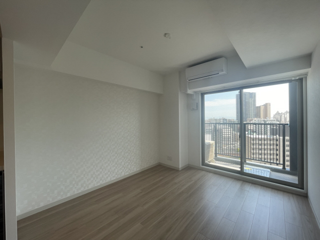 居室・リビング　同マンションの別のお部屋の写真です。