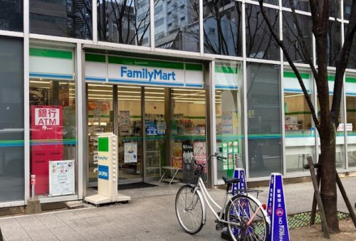 コンビニ　ファミリーマート 本町橋店（コンビニ）まで244m
