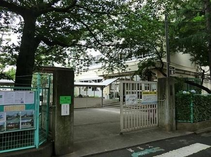 小学校　杉並区立済美小学校（小学校）まで616m