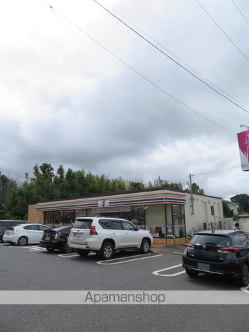 コンビニ　セブンイレブン（コンビニ）まで634m