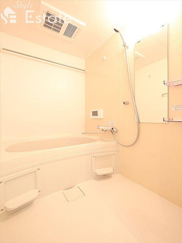 バス・シャワールーム　バスルーム