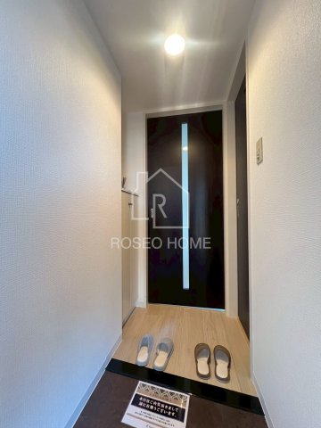 玄関　同マンション別部屋：参考写真