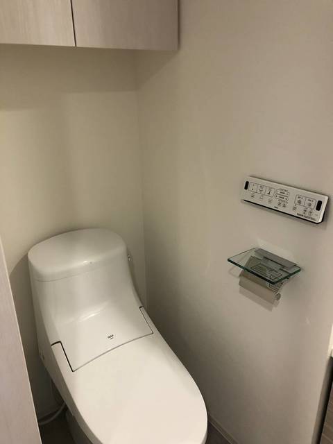 トイレ　※写真は同タイプ住戸です。