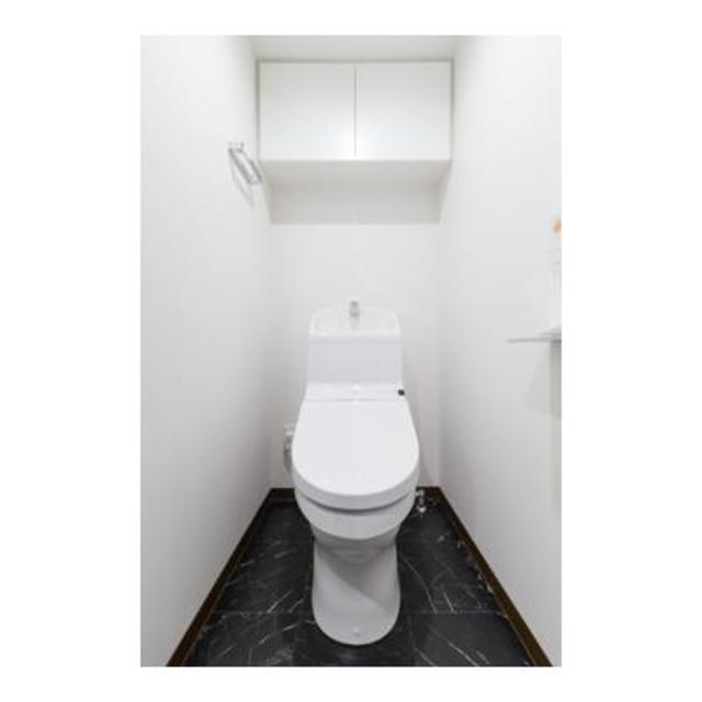 トイレ　※写真は同タイプ住戸です。