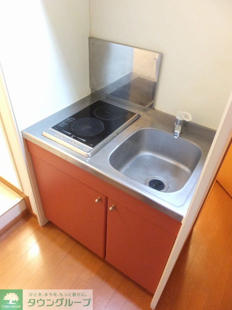 キッチン　2口の電気コンロ