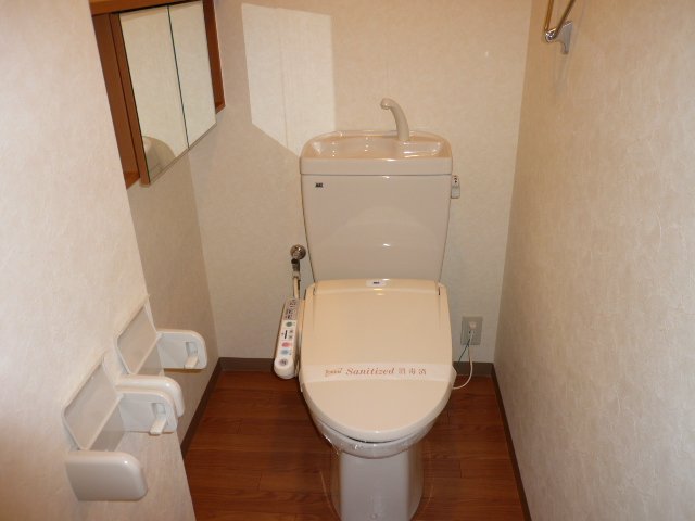 トイレ　シャワー付トイレ