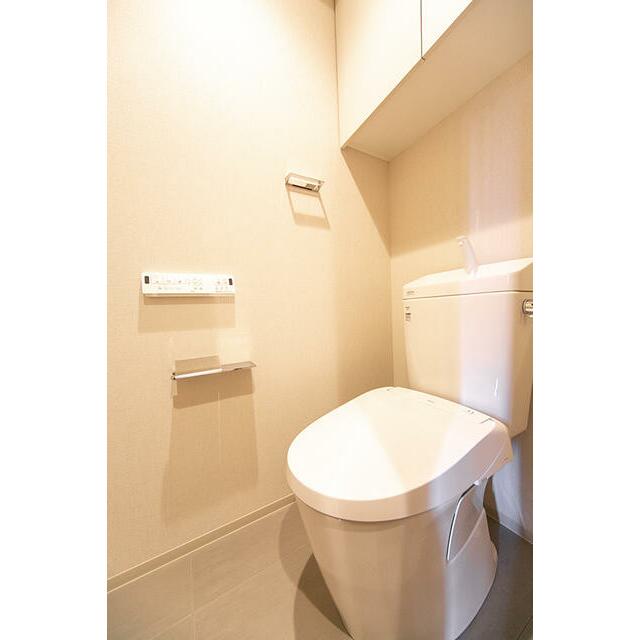 トイレ　※写真は同タイプ住戸です。