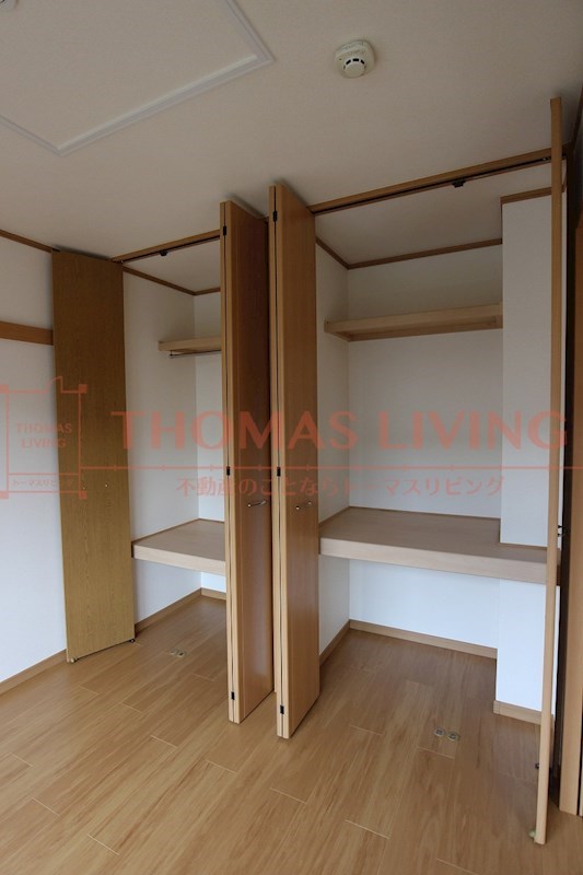 収納　奥行きのあるタイプです。