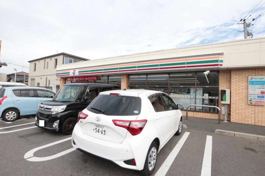 コンビニ　セブンイレブン 古賀中央3丁目店（コンビニ）まで427m