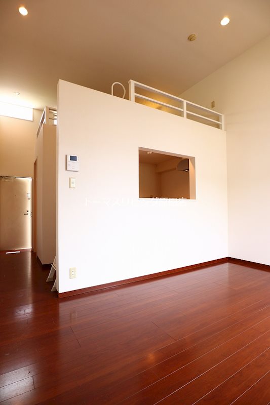 居室・リビング　203号室写真