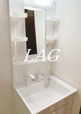 洗面設備　洗面台です。