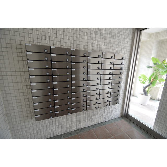 エントランス　集合ポスト