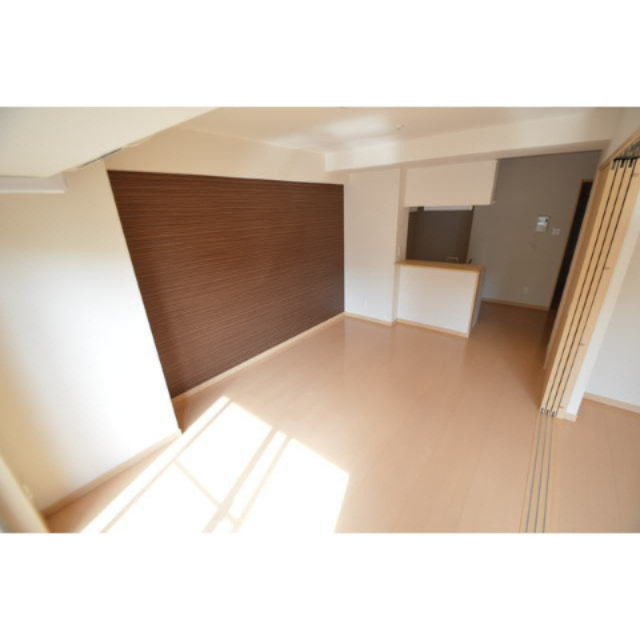 居室・リビング　現況優先。反転タイプあり。