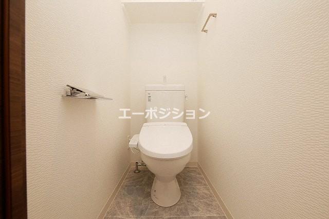 トイレ　MELDIA CREST TAPP NAMBA-WEST