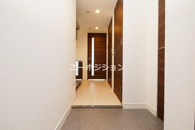 玄関　MELDIA CREST TAPP NAMBA-WEST