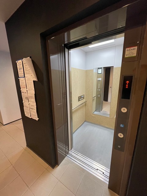 ロビー　★エレベーター★