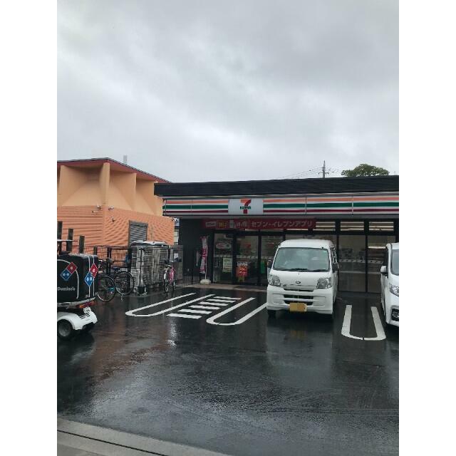 コンビニ　セブンイレブン足立保木間3丁目店（コンビニ）まで531m