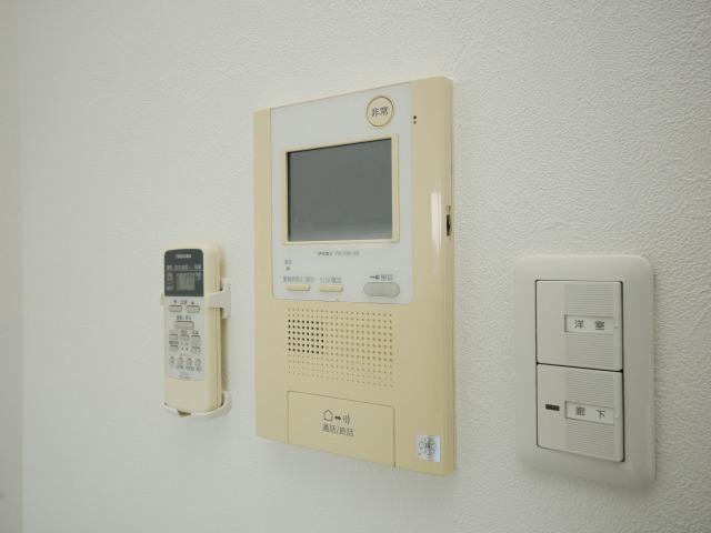 セキュリティ　モニター付きインターホンです