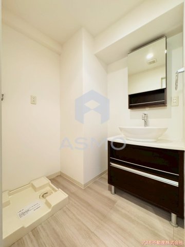 洗面設備　同マンション、別部屋参考写真