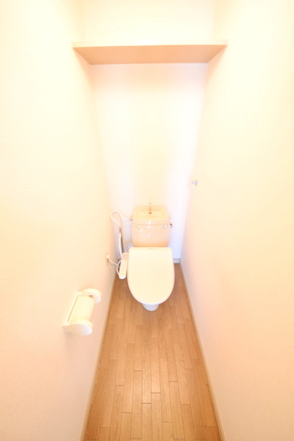 トイレ　～内装参考写真～