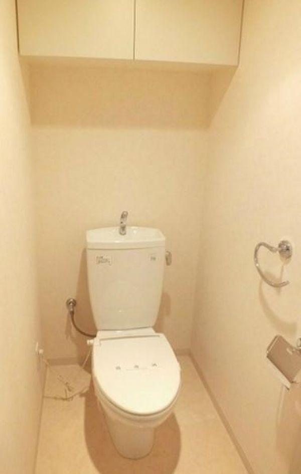 トイレ　※別部屋の参考写真です。