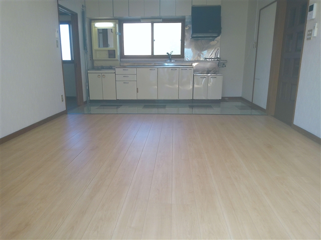 扇町3丁目13番貸家の居間写真
