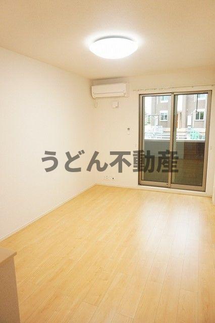 居室・リビング　うどん県のお部屋探しはうどん不動産へ うどんちゃんとLINE