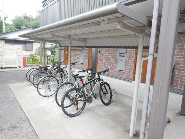 その他共有部分　★敷地内に屋根付の駐輪場がございます★