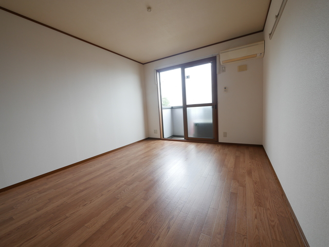 その他部屋・スペース　★明るい洋室で住み心地が良さそうですね★