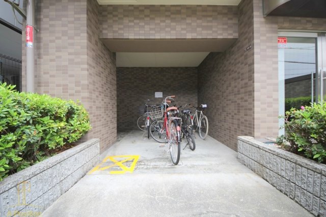 建物外観　リーガル西長堀