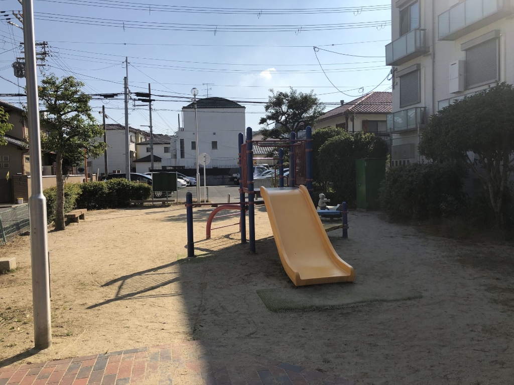 公園　本町3丁目公園（公園）まで425m