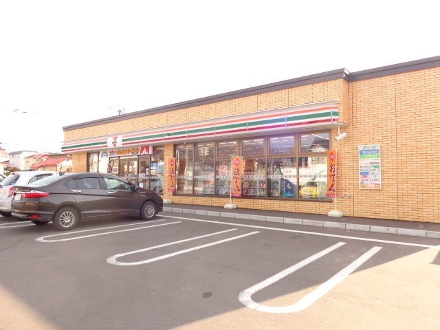 コンビニ　セブンイレブン七飯本町店（コンビニ）まで785m