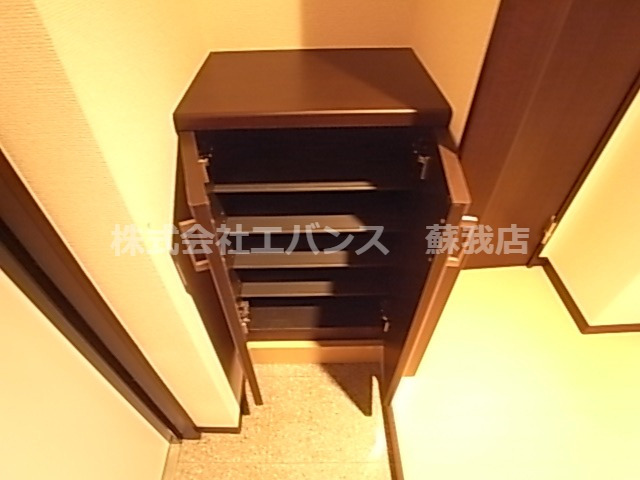 エントランス　ゆとりのあるエントランスです