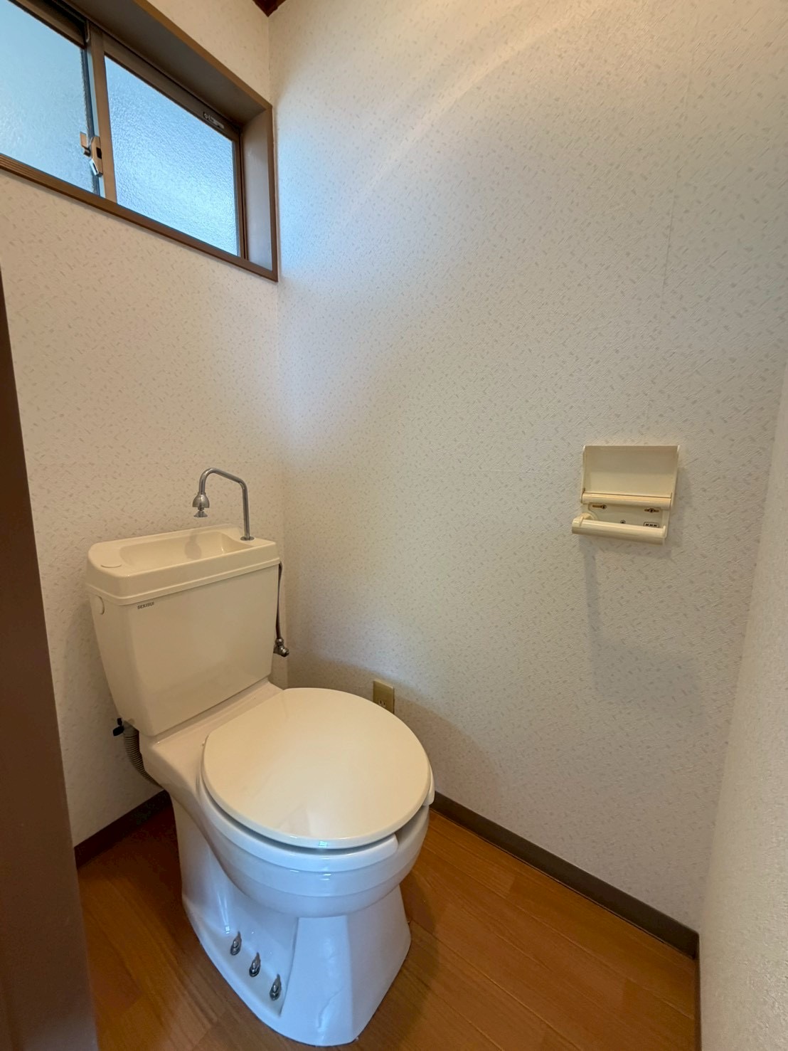 クレストコートNo.1のトイレ写真