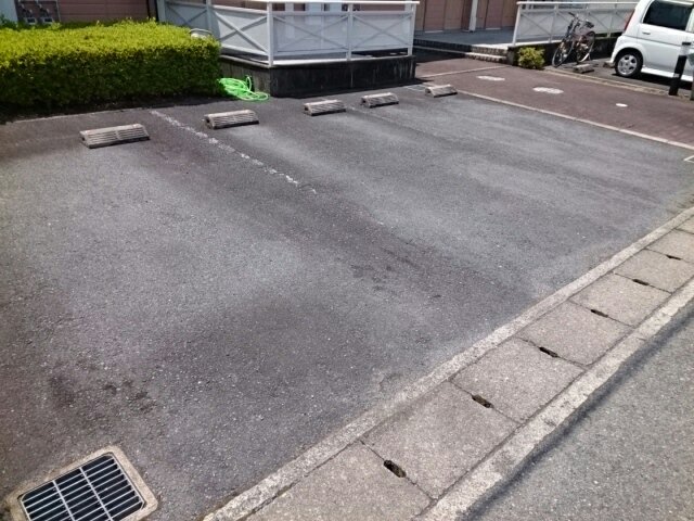 駐車場　駐車スペースもあります