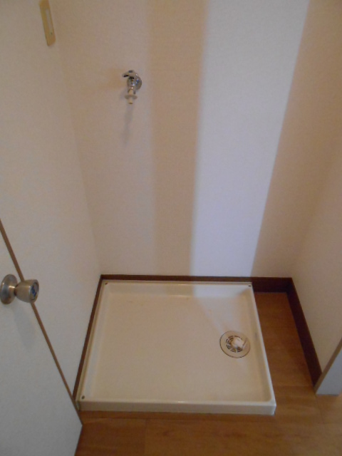 その他設備　屋内洗濯機置場・排水ドレンパン完備