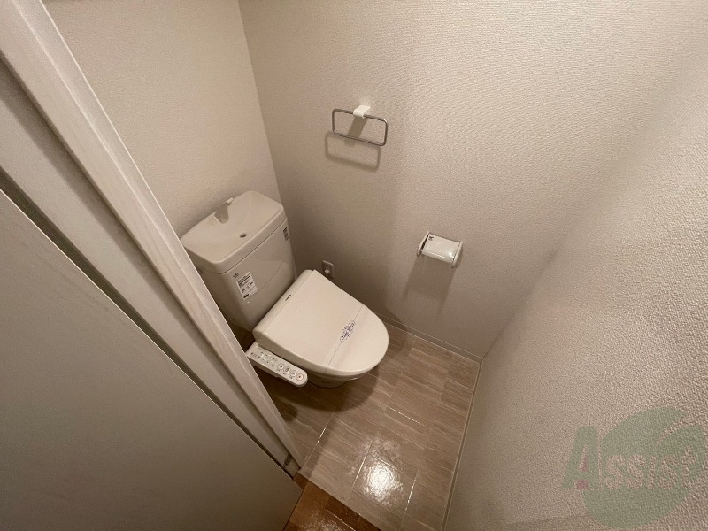 トイレ　こちらはトイレです。清潔感があり、安心して使用できます。