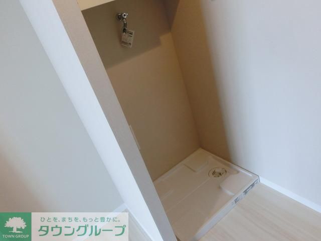 その他設備　★室内洗濯機置場の上部に棚があります★
