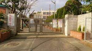 小学校　福岡市立東月隈小学校（小学校）まで2041m